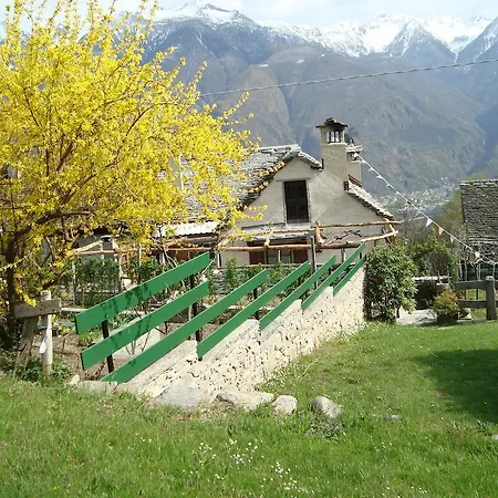 Oda ve Kahvaltı La Quana Domodossola